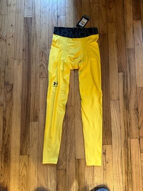 Under Armour Yellow and Black Compression Leggings with Branded Waistband